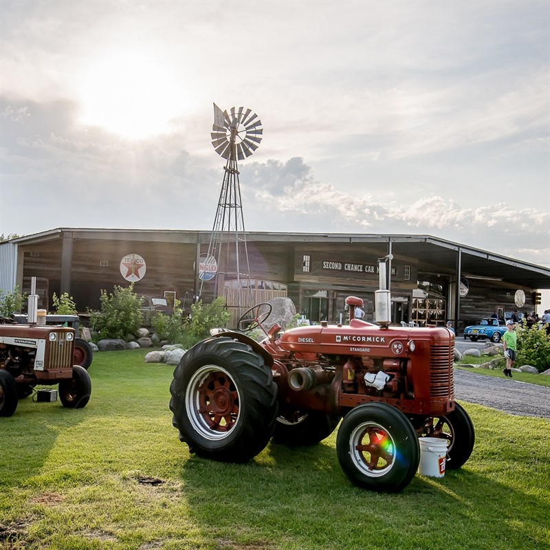vintage_parade_37_-_website